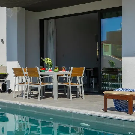 Oniro, Walking Distance To Coral Bay * Peyia