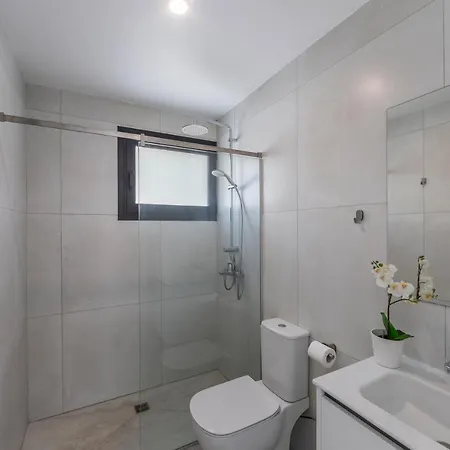 Oniro, Walking Distance To Coral Bay 别墅 *